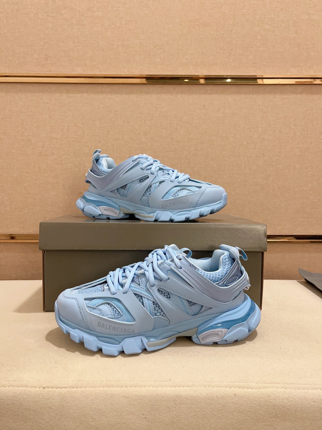 Balenciaga Track Sneakñers – Bold Design Meets High-Performance Comfort