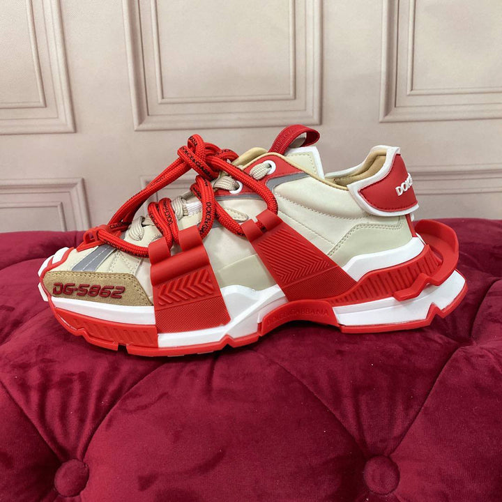 Dolce & Gabbana 5862 Sneakers – Luxury, Style, and Comfort in Every Step