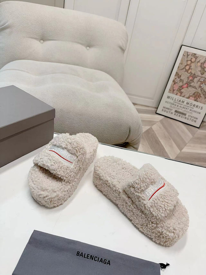 Balenciaga Furry Pool Slide – Where Luxury Meets Comfort