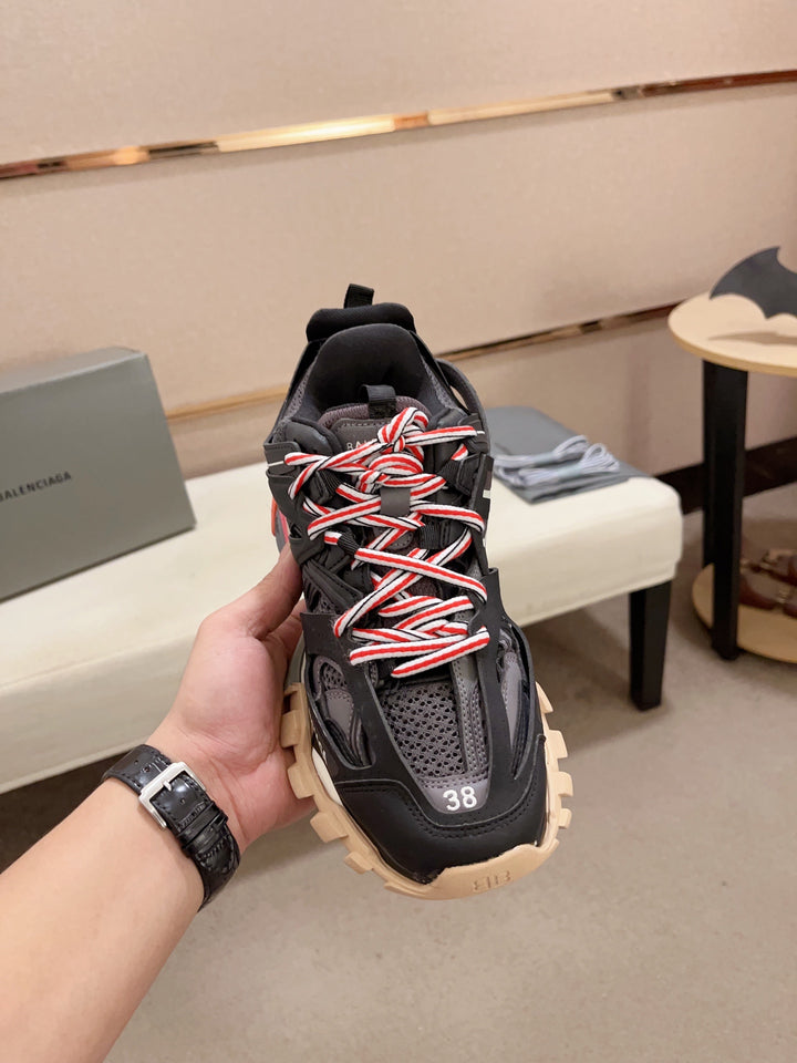 Balenciaga Track Sneakñers – Bold Design Meets High-Performance Comfort